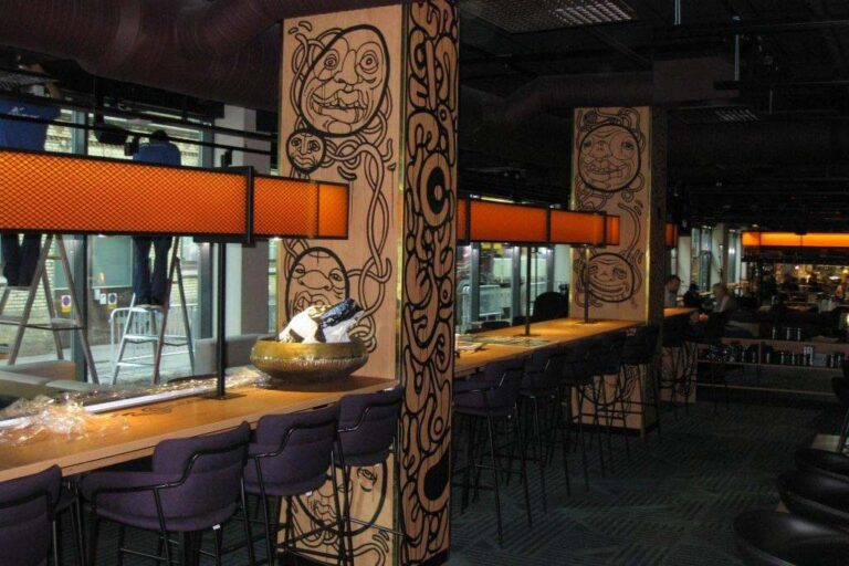 Beleuchtete Paneele als moderne Gestaltungselemente